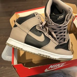 Women Nike dunk high
